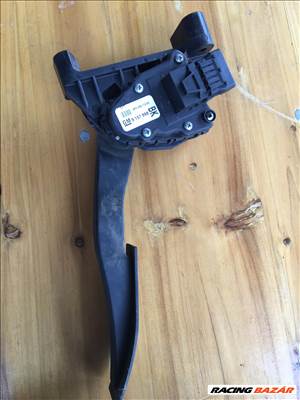 Opel Astra G H gázpedál 