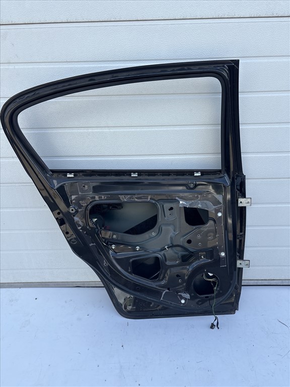 12761 Opel Corsa D Bal hátsó Ajtó Fekete Z22c 5. kép