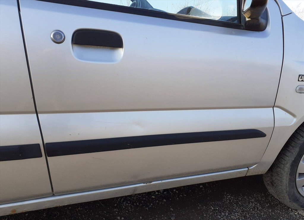 Suzuki Ignis  ajtó  2003  Zu1 Z2S 4. kép