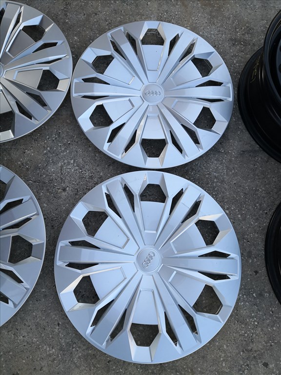 17-es Gyári Audi dísztárcsa 30000ft a 4db/71/ 2. kép