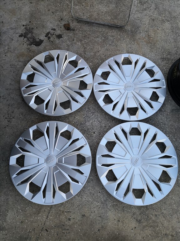 17-es Gyári Audi dísztárcsa 30000ft a 4db/71/ 3. kép