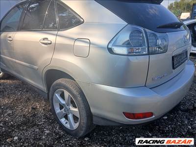 Lexus RX 400h bal hátsó vágott negyed 