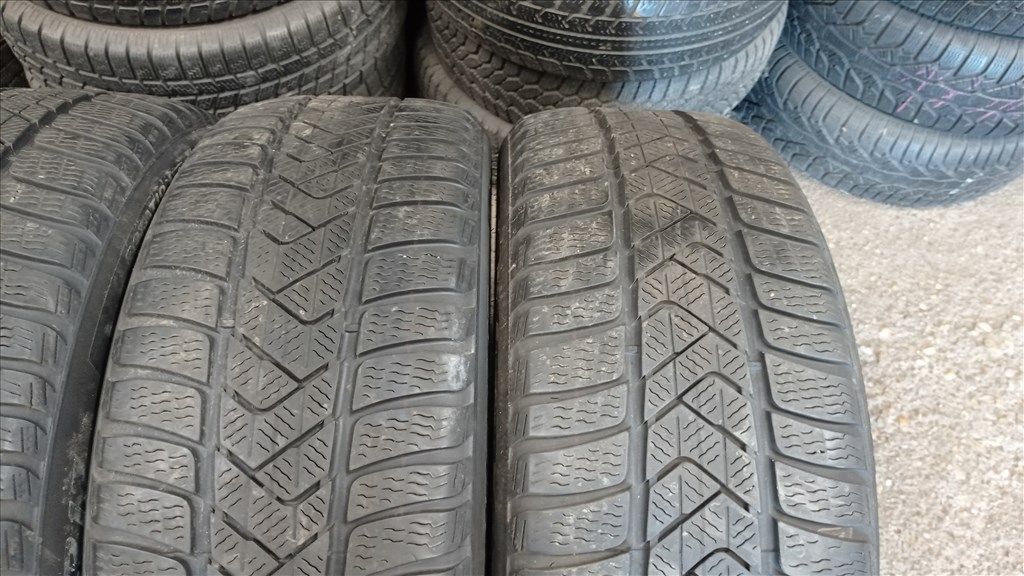  225/5517" használt Pirelli téli gumi gumi 3. kép