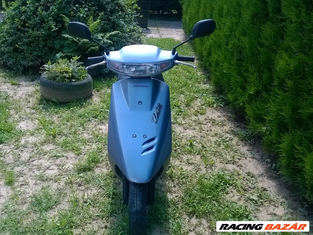 Eladó újszerű AF27-es Honda Dio 50cm3-es kétütemű robogó 2. kép