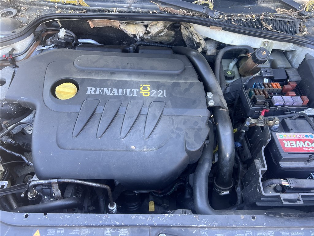 Renault Laguna II 2.2DCI bontott alkatrészei 4. kép