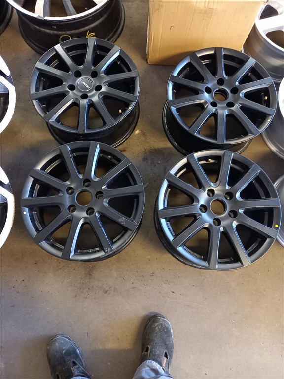  5x112 lyukosztású 7JJ 16" újszerű Autec alufelni axx 1. kép