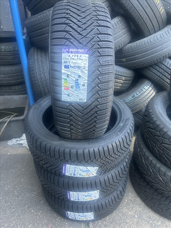 4db 225/45×17″ Laufenn téli új gumiabroncs. (3691328) 1. kép