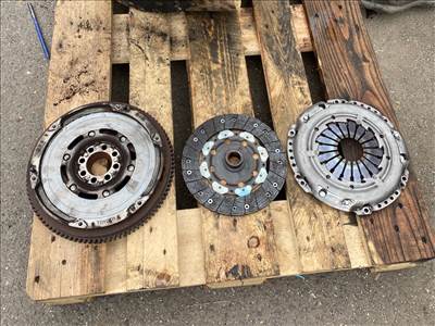 TOYOTA COROLLA ZZE12_, NDE12_, ZDE12_ Kuplung Szett Lendkerékkel