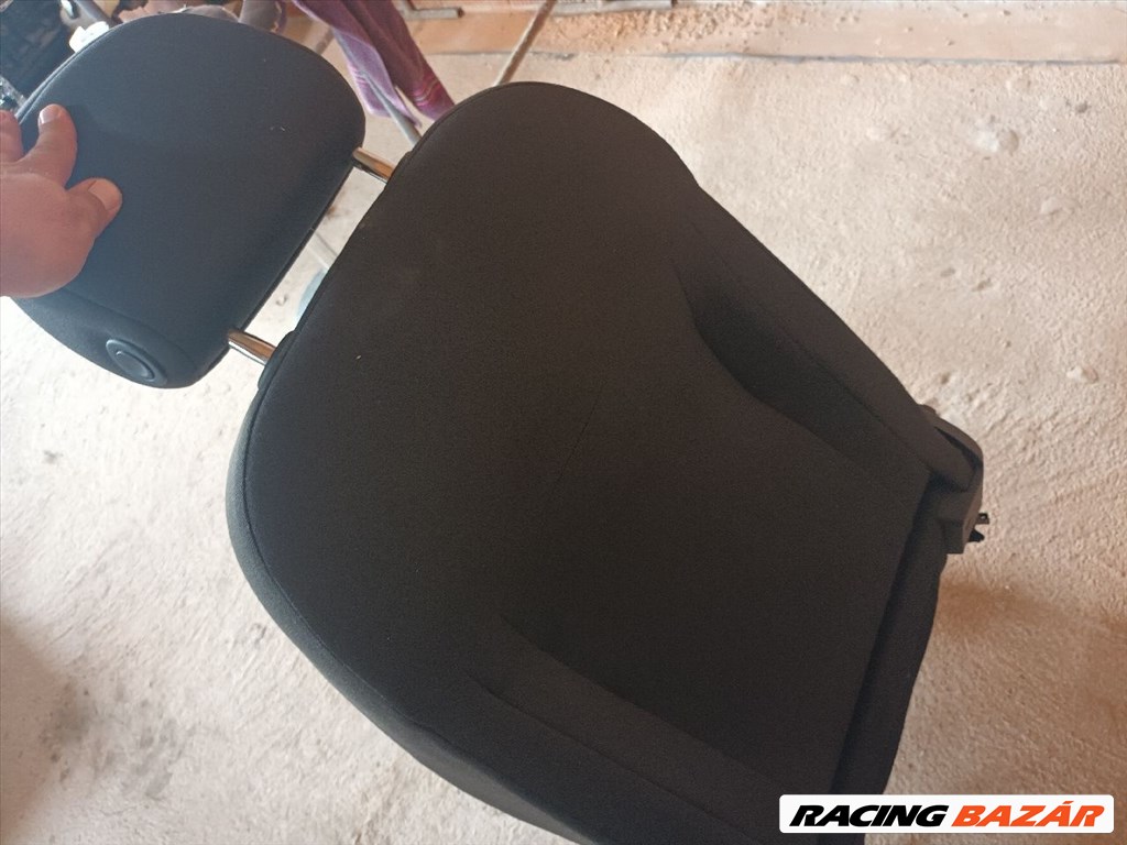 Opel Corsa E Jobb első Ülés 5226 ,  2. kép