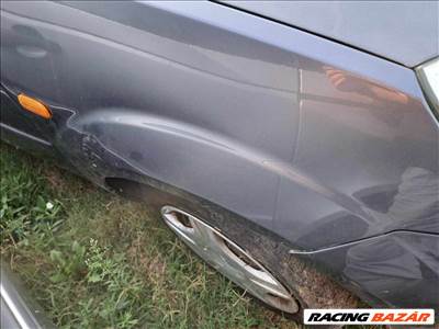 Ford Fiesta Mk5 jobb első sárvédő 