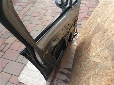 Opel Meriva B Bal első Ajtó ezüst 4720 , 