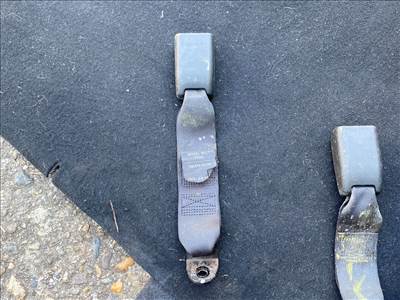 SUZUKI SPLASH  Hátsó középső Biztonsági Öv Csat 007453