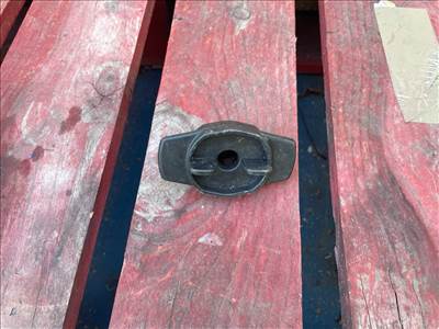 SUZUKI SPLASH  Pótkerék Rögzítő