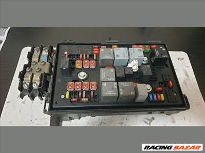 Opel Astra J, Opel Zafira C Biztosítéktábla RZ 13343768