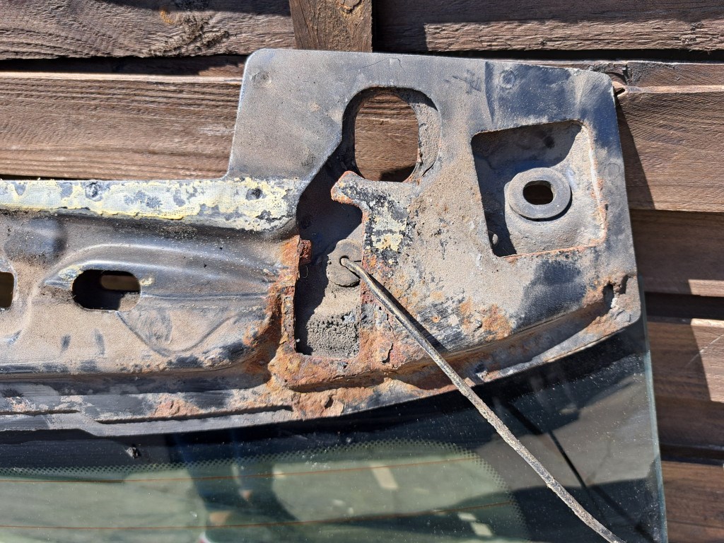 BMW E46 touring hátsó csomagtér csomagtartó ajtó üveg szélvédõ 3. kép