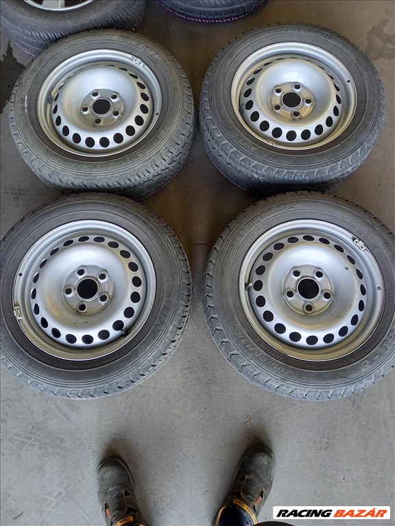 Vw T5 5x120 lyukosztású 16" újszerű (gyári felni) lemezfelni 205/65 újszerű Dunlop nyári gumi sxx4 1. kép