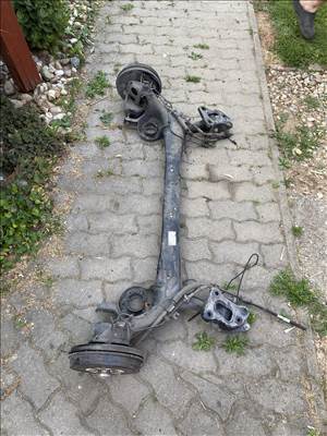 Fiat 500L hátsó híd 