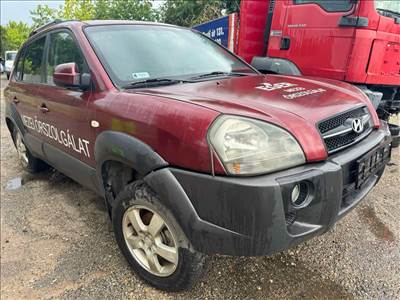 Hyundai Tucson 2.0CRDI bontott alkatrészei