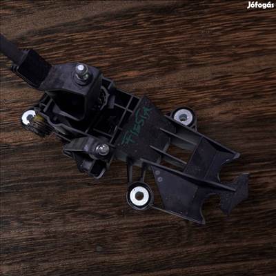 Ford fiesta mk7 váltó kulissza