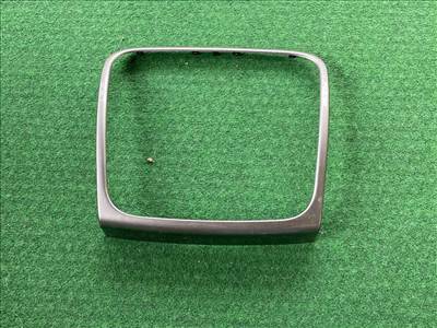 DACIA SANDERO II  Középkonzol Keret