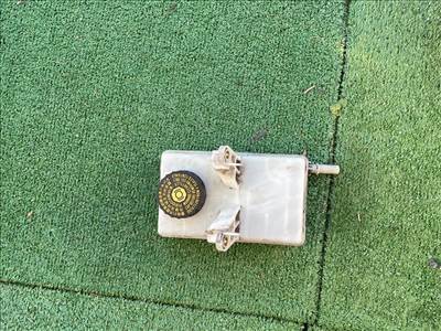 PEUGEOT 3008  Fékfolyadék Tartály