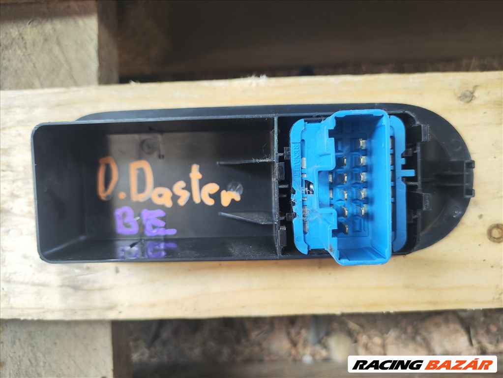 Dacia Duster I bal első ablakemelő kapcsoló  2. kép