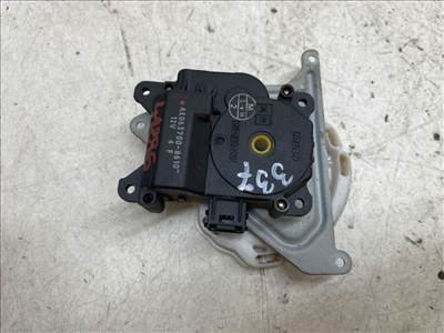 TOYOTA AVENSIS II (T250) 2.0 D-4D (CDT250_) Fűtés Állító Motor #41286# AE0637008610 