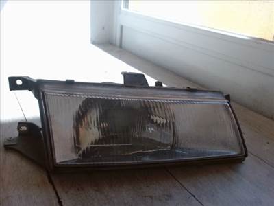 HYUNDAI PONY 89-94 Jobb első fényszóró