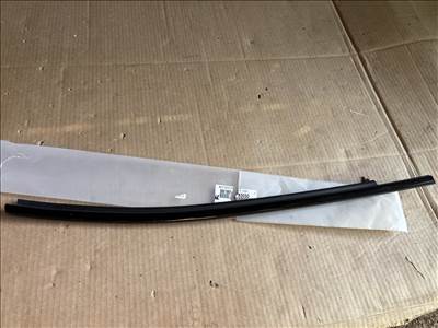 Toyota Yaris (XP210) Vízlehúzó bal hátsó 68180-k0050