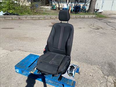 BMW 1 F20 Bal első Ülés