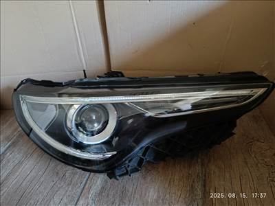 Alfa Romeo Stelvio 2017 fényszóró 