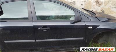 Ford Focus jobb első ajtó 