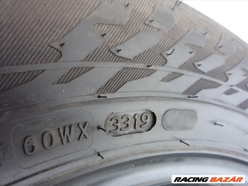 215/65R17 Nokian téli 2db újszerű állapotban olcsón eladó! 4. kép