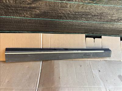 Mazda CX-3 (DJ1) Jobb első ajtó aljára díszcsík 