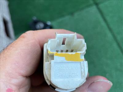 DACIA SANDERO II  Fék Pedál Kapcsoló