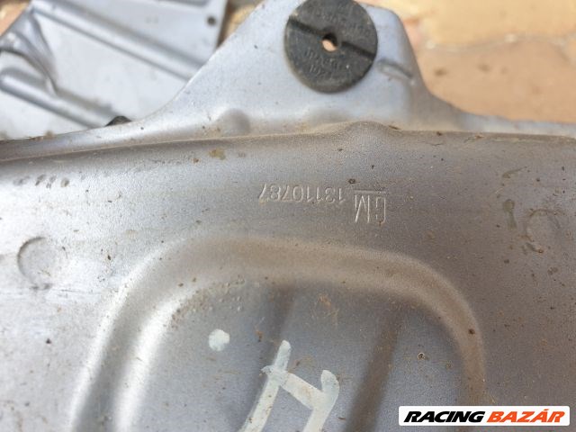 Opel Astra H Bal lámpakeret + nyúlványvég  13110787 3. kép