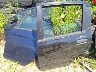 Fiat Panda II FIAT PANDA Bal hátsó Ajtó (Részeivel)