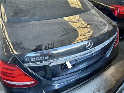 Mercedes E-osztály W213 csomagtérajtó 