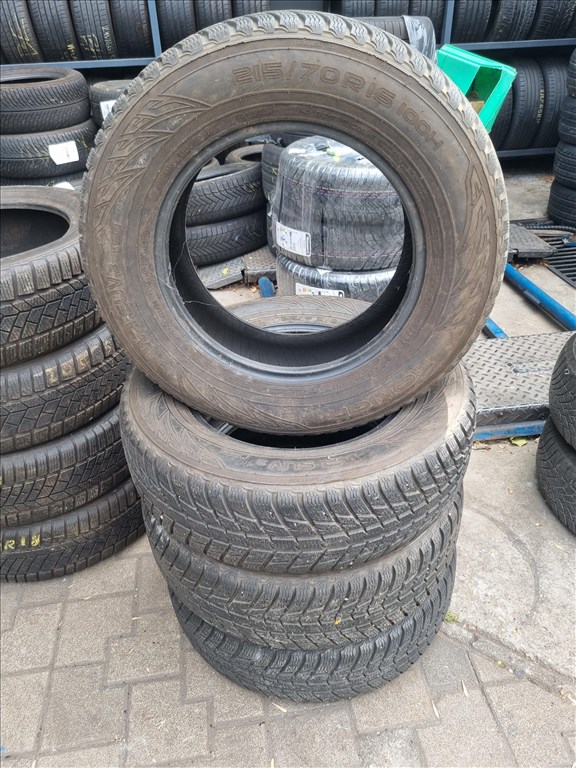  215/7016" újszerű Nokian WR SUV3 téli gumi 4db  2. kép