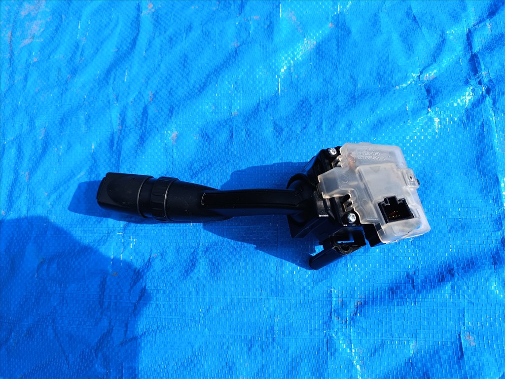 SsangYong Korando III ablaktörlő kapcsoló kar 202008890 2. kép