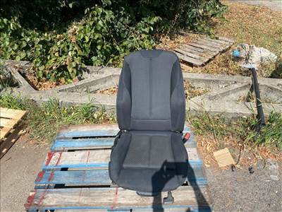 BMW 1 F20 Jobb első Ülés