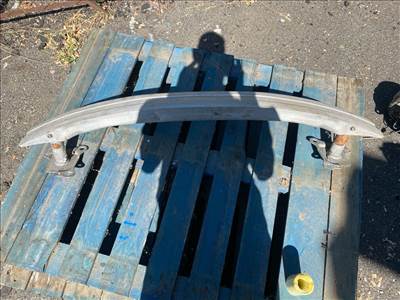 AUDI TT 8N3 Első Lökhárító Merevítő (Fém) 014125