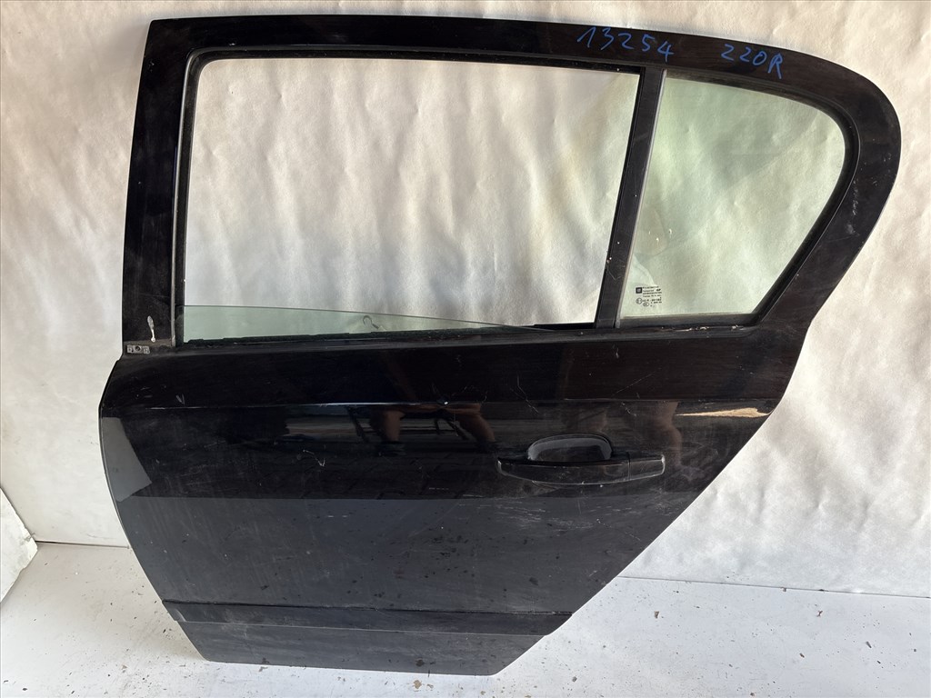 13254 Opel H astra Bal hátsó Ajtó Fekete Z20r 5 ajtós 1. kép