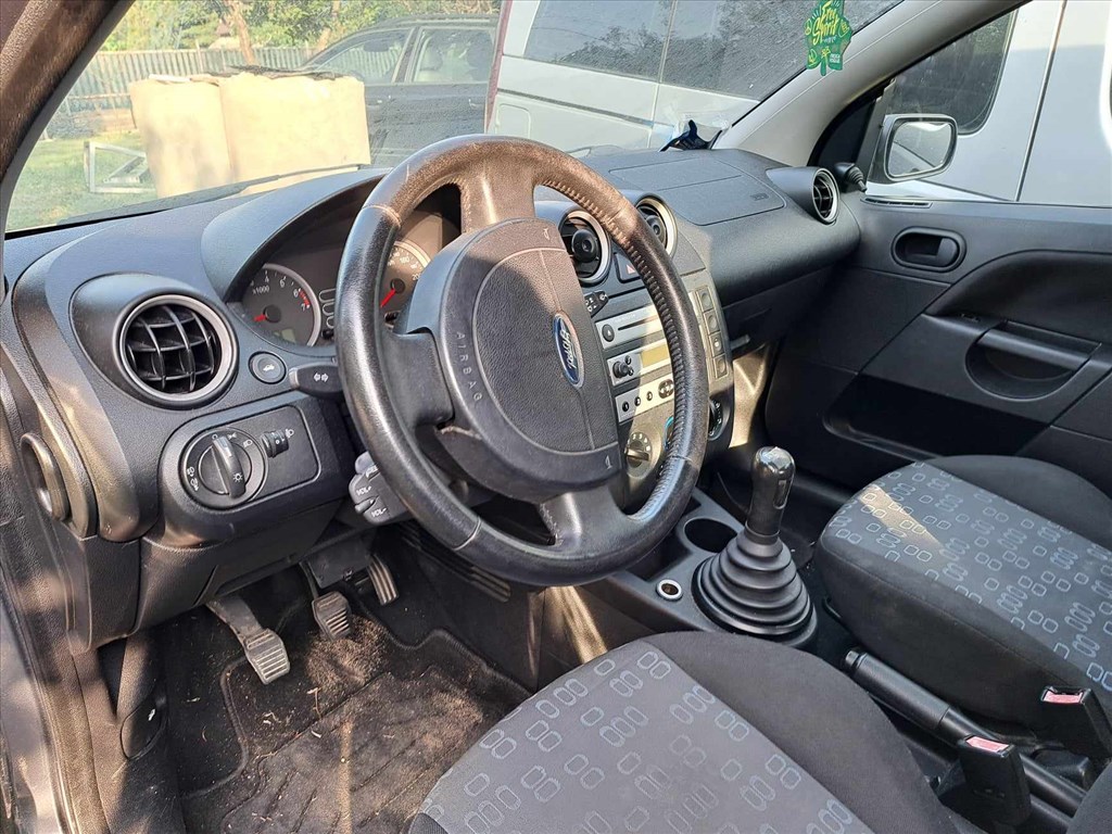 Ford Fiesta Mk5 műszerfal héj 2. kép