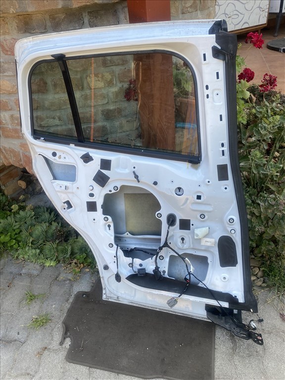 Ford B-Max Mk1 bal hátsó ajtó 2. kép