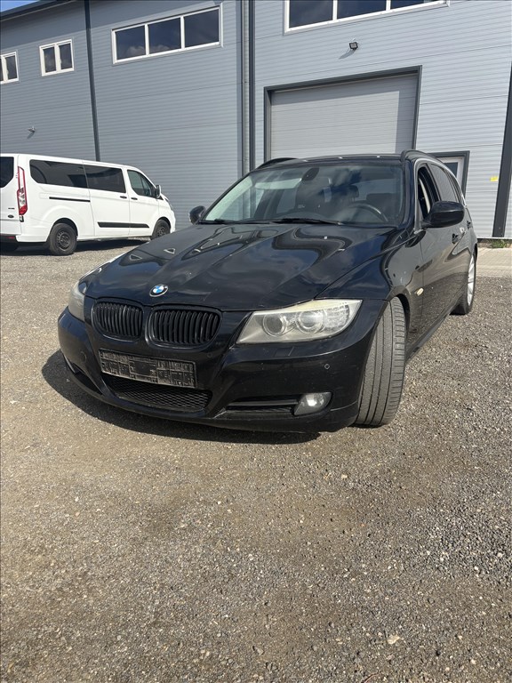 BMW 330D (E90, E91, E92, E93) bontott alkatrészei 2. kép