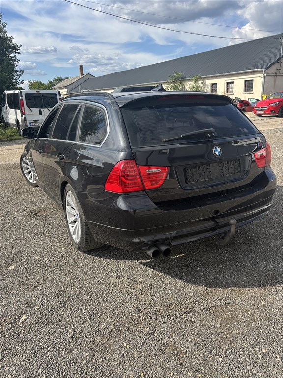 BMW 330D (E90, E91, E92, E93) bontott alkatrészei 3. kép