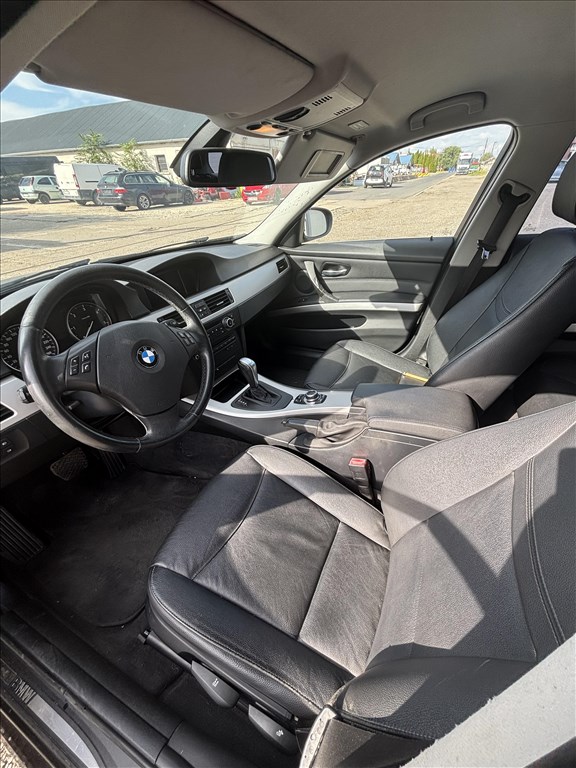 BMW 330D (E90, E91, E92, E93) bontott alkatrészei 5. kép