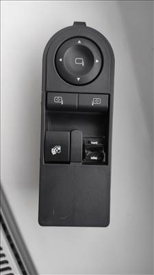 Opel Astra H bal első ablakemelő kapcsoló