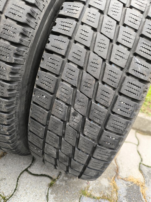  215/6516"C 30e/2db TÉLIGUMI KISTEHER használt Toyo Tires téli gumi gumi 7. kép